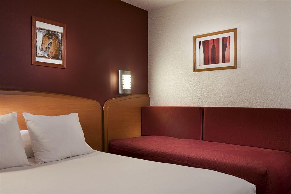 Sky Hotel Goussainville Charles De Gaulle Ngoại thất bức ảnh