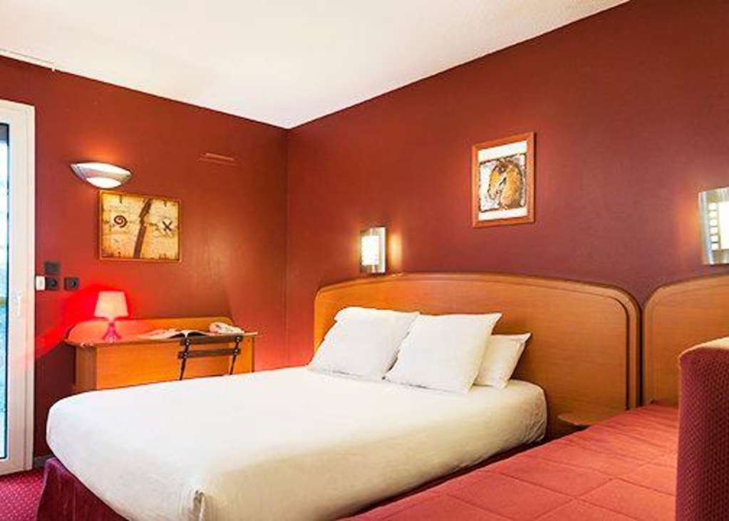 Sky Hotel Goussainville Charles De Gaulle Phòng bức ảnh