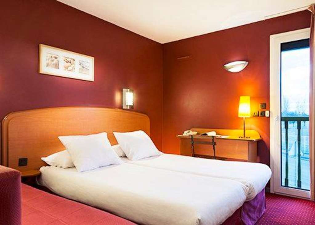 Sky Hotel Goussainville Charles De Gaulle Phòng bức ảnh